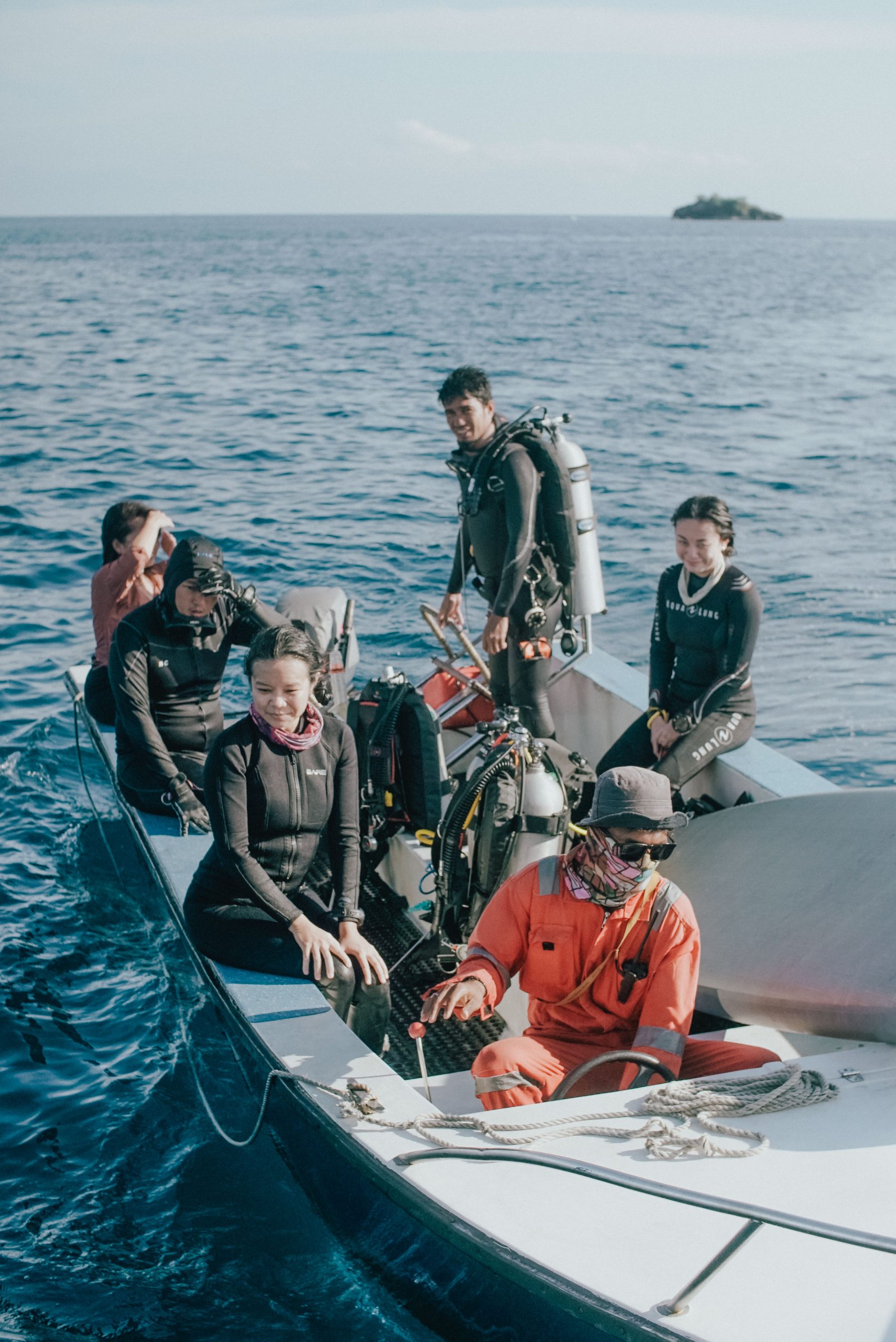 _ELV9735 (1) _ELV9735 (1)